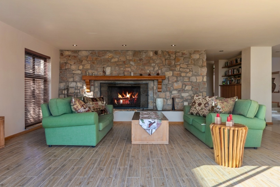 6 Bedroom Property for Sale in Pezula Golf Estate Western Cape